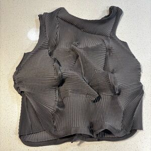 Gray  geometrical Fabric Top
